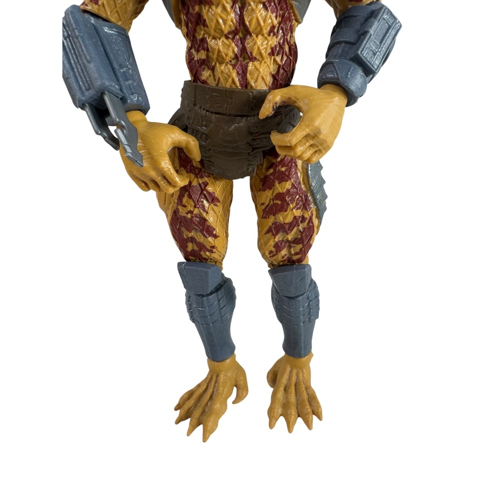 Predator Action Figure Alien Hunter Sci-Fi Toy Yellow Brown Silver 4.75 Inch - Picture 7 of 7